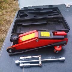 油圧式フロアージャッキ値下げしました