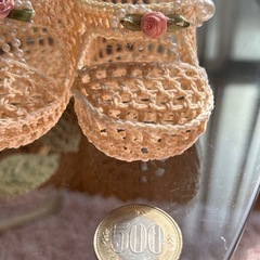 置き物　 Ornament 飾り物　赤ちゃんの編み靴の画像