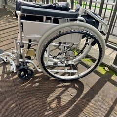 モジュール型 国産自走式車椅子　折りたたみできますの画像