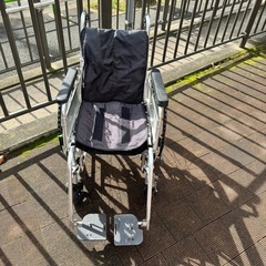 モジュール型 国産自走式車椅子　折りたたみできますの画像