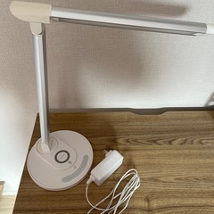 【LEDライト】明るさ調整、ワイヤレス充電可能の画像