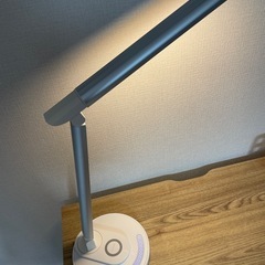 【LEDライト】明るさ調整、ワイヤレス充電可能の画像
