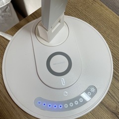 【LEDライト】明るさ調整、ワイヤレス充電可能の画像