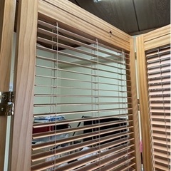 4連パーテーション 木製　折りたたみ式 の画像