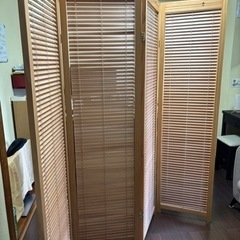4連パーテーション 木製　折りたたみ式 の画像