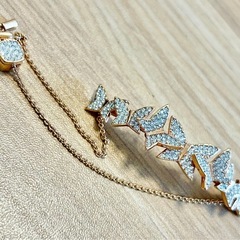 【定価2.4万円】美品　スワロフスキー　ブレスレットの画像