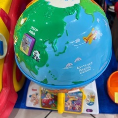 音が鳴る地球儀