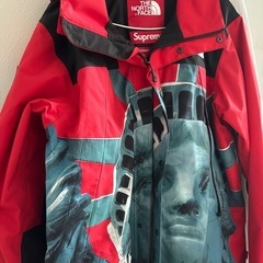 シュプリーム
supreme 