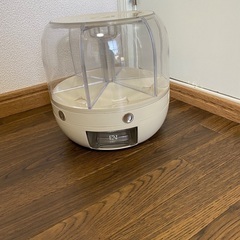 (新品、未使用) 6コンパートメント 回転式乾燥食品保存容器 蓋付き