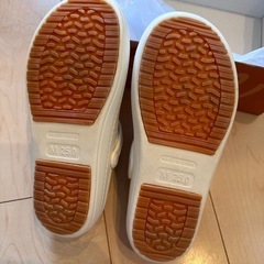 スリッポン　白　クロックスの画像
