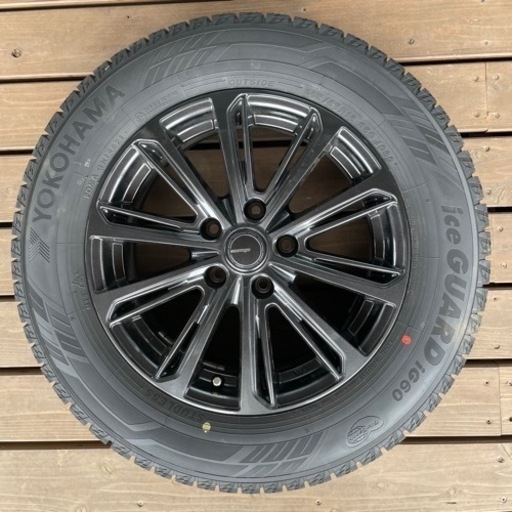 【お値下げしました】スタッドレスタイヤ