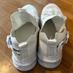 ノーブランド　ホワイトスニーカーの画像