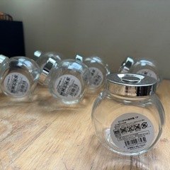 【新品未使用】可愛いミニガラス保存瓶6個の画像