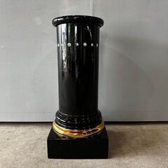 美品『AHURA』アウラ ceramic 台座 花台 飾り台 オブジェ コラム スワロフスキー 陶器 陶器製 置物 置き物 イタリア製 ゴールド ブラックの画像
