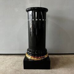 美品『AHURA』アウラ ceramic 台座 花台 飾り台 オブジェ コラム スワロフスキー 陶器 陶器製 置物 置き物 イタリア製 ゴールド ブラックの画像