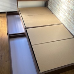 ベッドフレーム、コイルマットレス（シングル）の画像