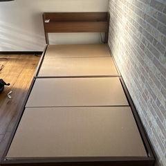 ベッドフレーム、コイルマットレス（シングル）の画像