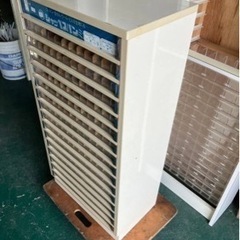 ミシン糸用ラック　棚の画像