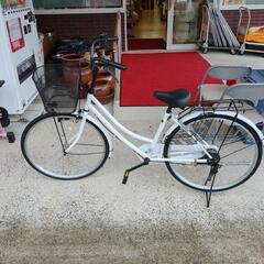 自転車☆Takeda☆A23AA07680、26インチ、ホワイトカラーーカラー、小傷・サビ、ママチャリ【こちらは店舗です。浜村鹿野温泉ICから3分 買取本舗 宮本リサイクル 営業時間9～19時 定休日水曜のみ←連絡できませんm(_ _)mの画像