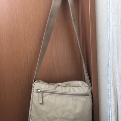 ショルダーバッグ　ポケット沢山の画像
