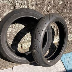 PIRELLI バイクタイヤ前後2本セット【中古】ディアブロ ロッソ2
