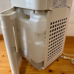 富士通 プラズマイオンUV加湿脱臭機DAS-303A-Wの画像
