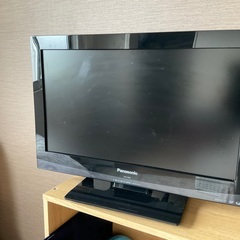 液晶テレビ　19インチ　Panasonic