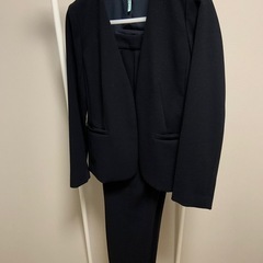 レディーススーツ