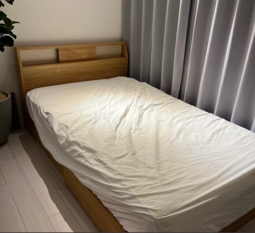 （お渡し先確定）ニトリ　セミダブル　ベッドフレーム