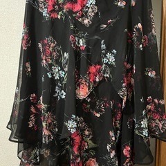 JEANASIS アシンメトリー花柄スカートの画像