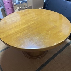 丸型　ダイニングテーブル
