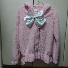 うさぎのモコモコ上着の画像