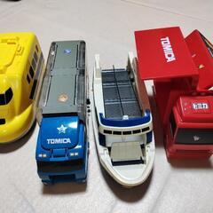 トミカ カー 4台