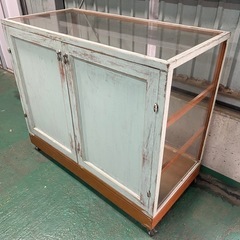 店舗用　ガラスキャビネットの画像