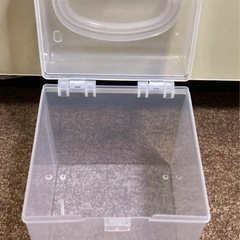 【無料】プラスチック  保存容器  まとめての画像