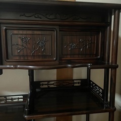 飾り棚　違い棚　茶棚　和家具 お取引き中 黒檀 飾り棚 茶箪笥 タンス 飾り棚 違い棚 収納 彫刻 伝統