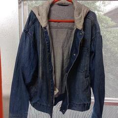 GU　フード付きGジャン　M～Lサイズ　300円