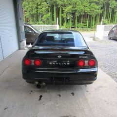日産　R33 ECR33 スカイライン ＧＴＳ２５ｔタイプＭ　スペックＩＩ ＲＢ２５ＤＥＴ　ターボ車　４ドア　の画像