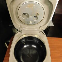 象印 ZOJIRUSHI 圧力IH炊飯器 5.5合炊き 極め炊き NP-LC10 炊飯ジャー プラチナ真空釜の画像