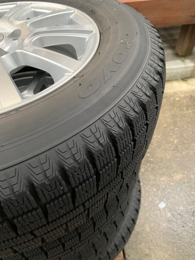 スタッドレスタイヤ 
フリード185/70/R14 アルミホイール付 