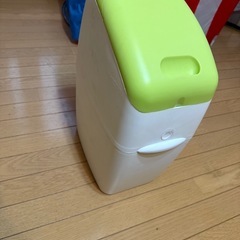 アプリカおむつゴミ箱
