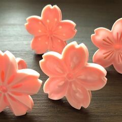 クッキー型　桜の形に愛らしい４種類のデザインの画像