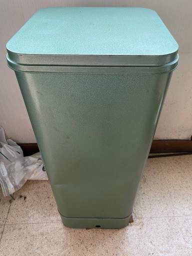 室内用灯油タンク　携帯用ポリタンク