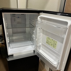 シャープの冷蔵庫SJ-GD14C-Bの画像