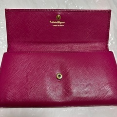 ferragamo　フェラガモ　長財布　ピンクの画像