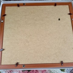 大きめサイズ2個　写真、書類、押し花等のフレーム　未使用品　ナチュラルな木製枠にガラスの画像