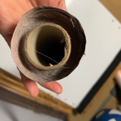 グレーのサテン生地の画像
