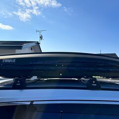 THULE ルーフボックスとバー
