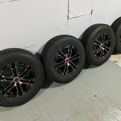 ハイエース　スタッドレスタイヤホイールセット