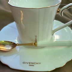 GIVENCHY ジバンシィ ティーカップセットの画像